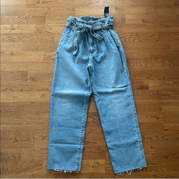 NWT Abercrombie High Rise Mom Jeans Denim 2 26 Blue Medium Paperbag Braid Belt - Picture 5 of 6
